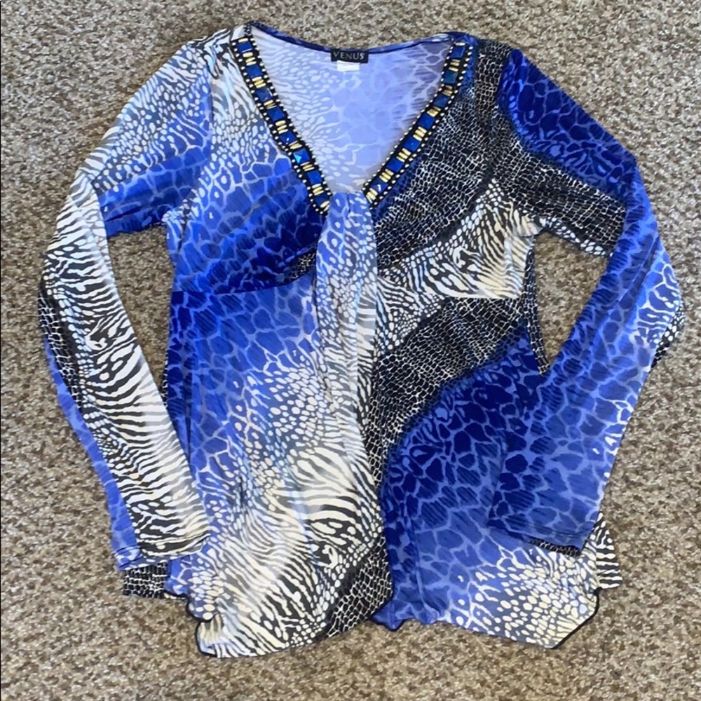 Fun VENUS Animal Print Top 💙